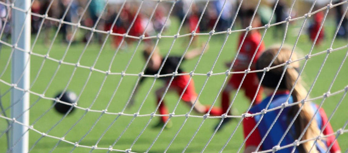 Younis, Fußball und Pädagogik
